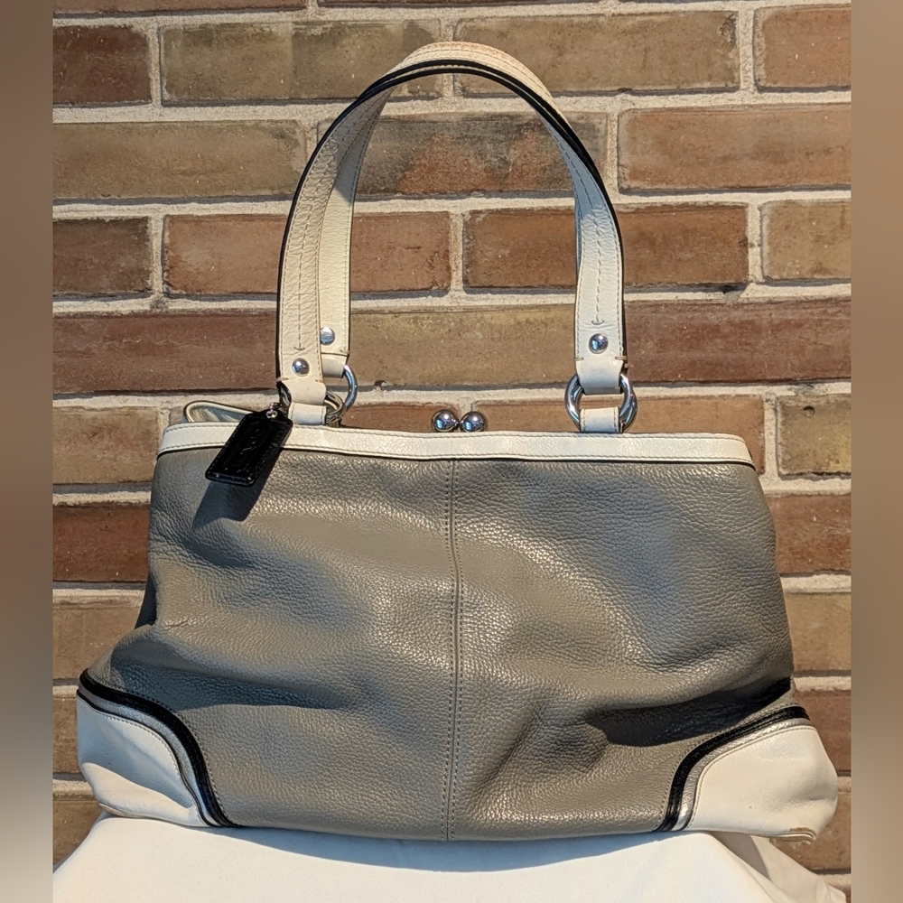 Coach Laura Spectator Shoulder Handbag 15”Lx 10"Hx 6"D in Good Condition